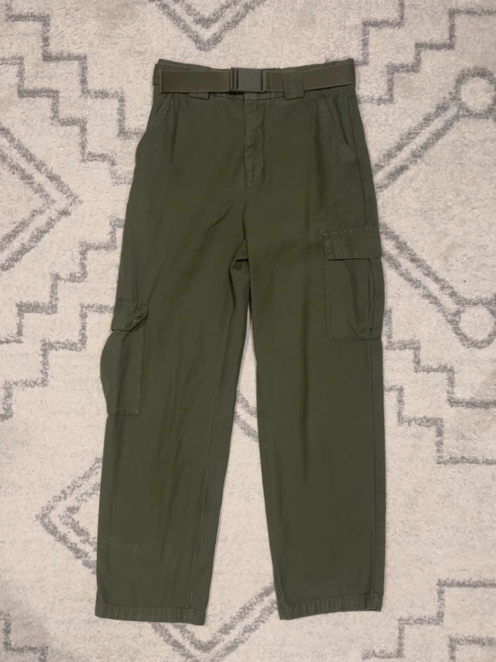 Aritzia TNA High Waist Cadet Cargo Pant Gd Fatigue Olive Green Size M